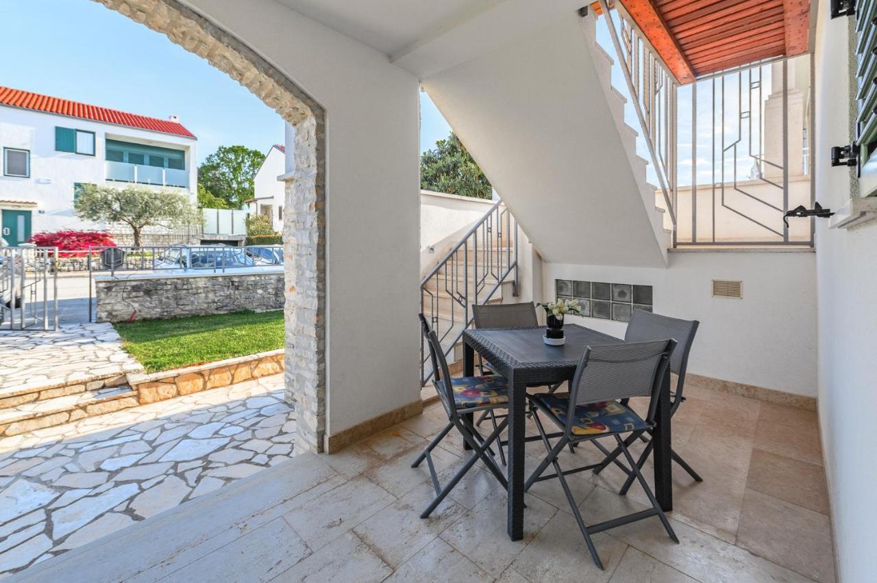 Apartman Inteuro Poreč Exteriör bild