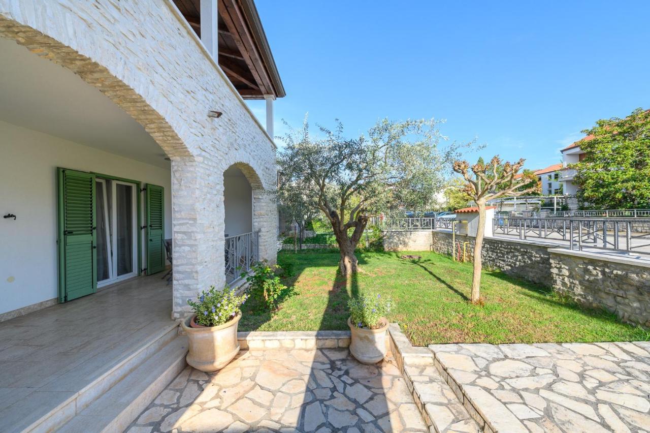 Apartman Inteuro Poreč Exteriör bild