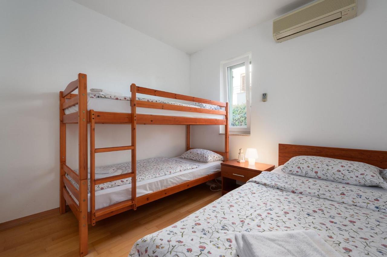 Apartman Inteuro Poreč Exteriör bild