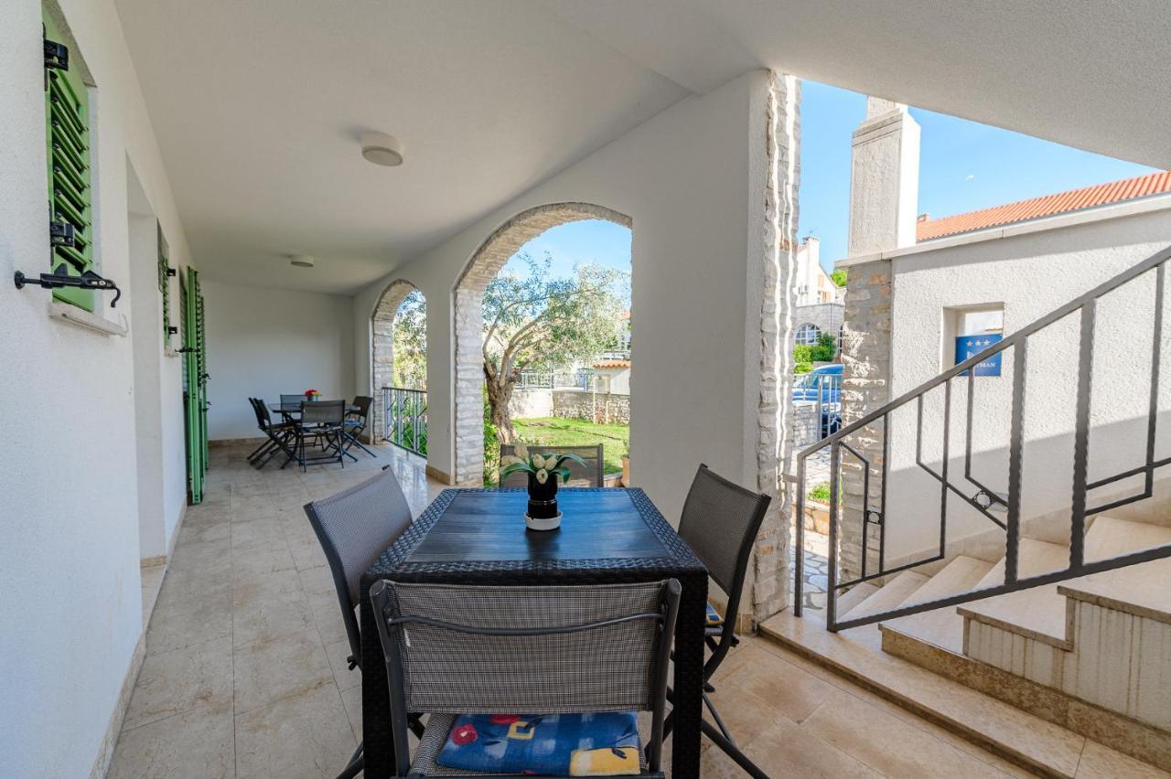 Apartman Inteuro Poreč Exteriör bild